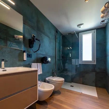 Il Tridente מלון ביביונה